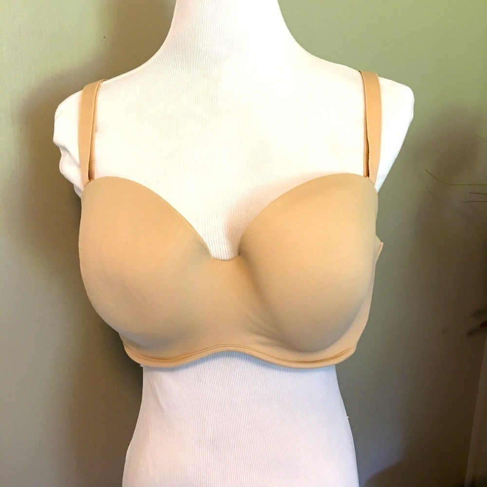 Cacique bra 38D, underwire, soft padding, moveable straps.